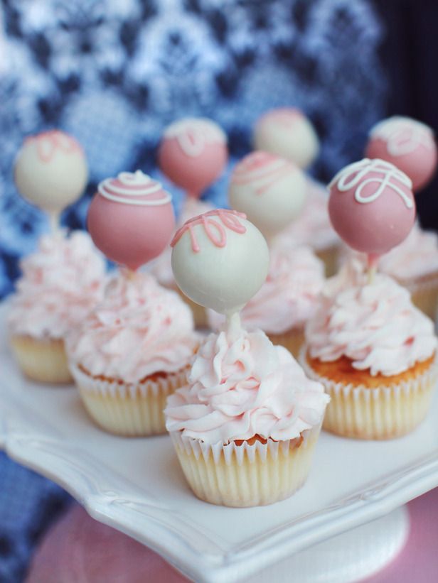 Cupcakes or Cake Pops