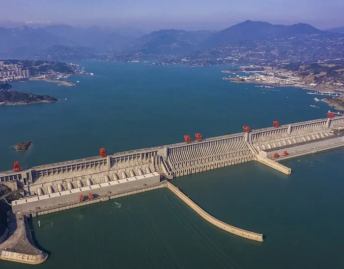 biggest dam in the world