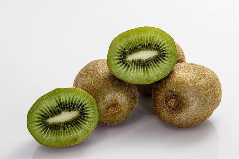 Clear, Radiant, and Smooth: Top 10 Fruits for Healthy Skin Revealed 4 kiwi