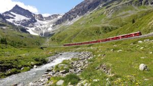 10 most beautiful train rides in the world