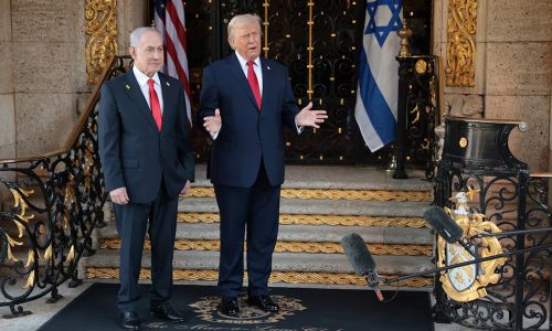 Trump warns Iran of possible strike after meeting Netanyahu