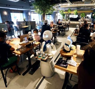 Japan Robots in a Restaurant Japan Robots in a Restaurant