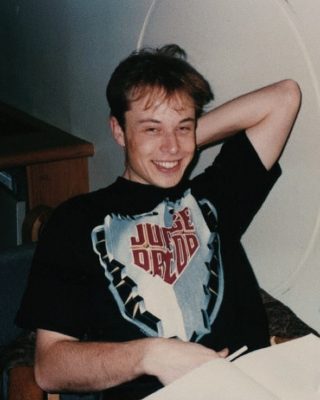 A 12-Year-Old Elon Musk Who Sold Code